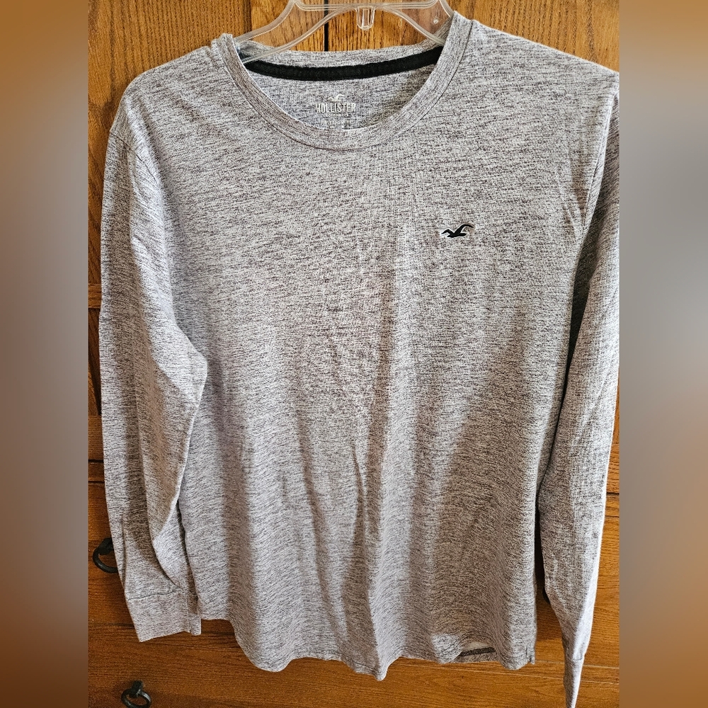 Hollister Long-Sleeve Crew Tee - Light Heather Gray